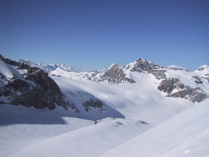 Ostern02_Blick_v_Urirotstock_Richtg_Schlosstock